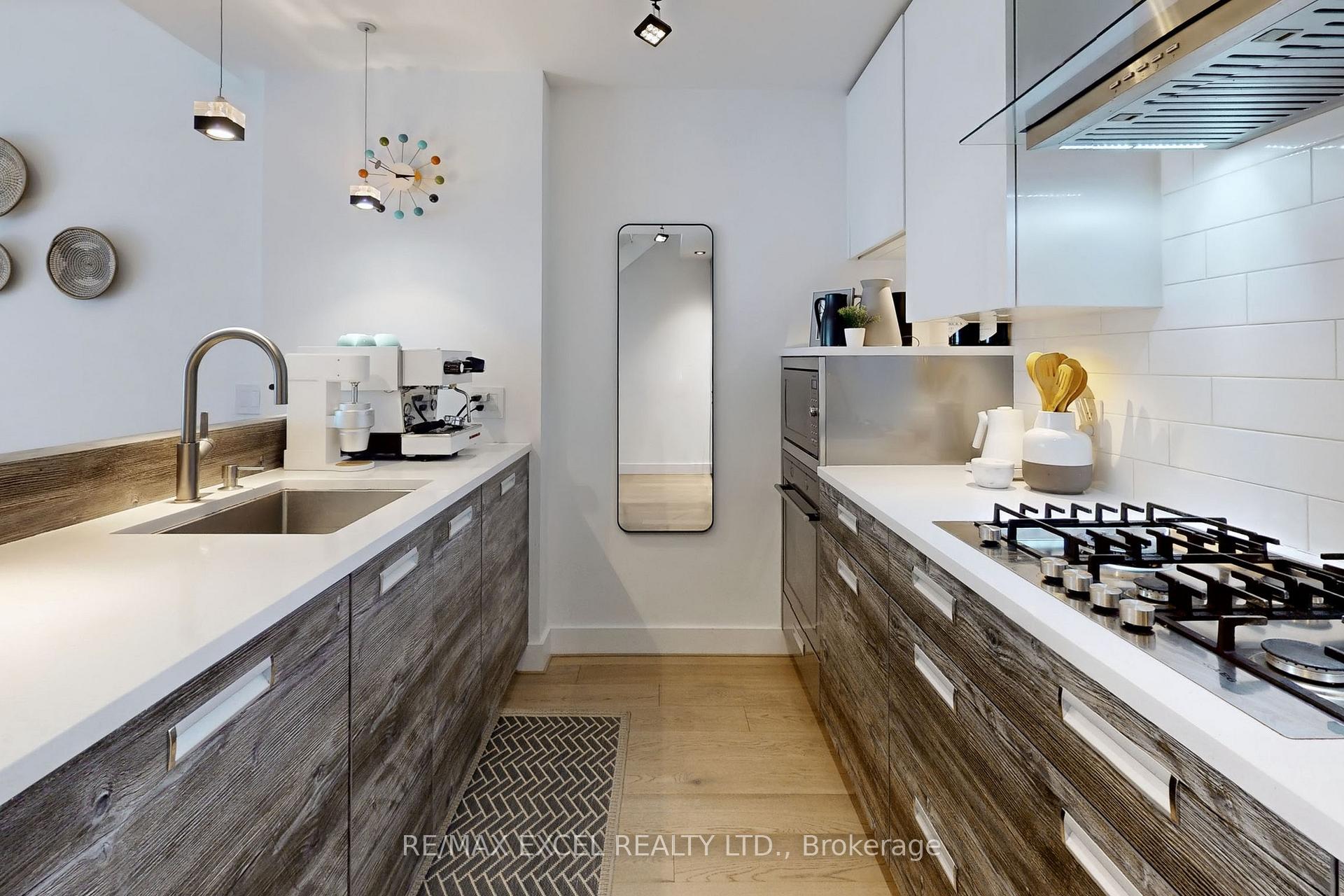 Photo 12 of Unit 3, 715 Kingston Road, Toronto, The Beaches — HOMEH