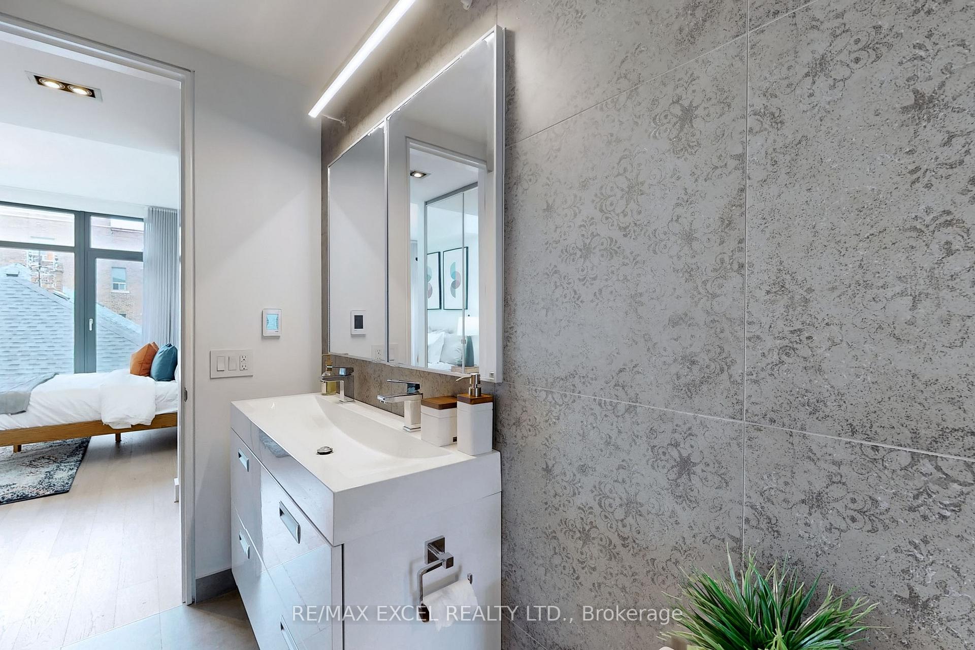 Photo 22 of Unit 3, 715 Kingston Road, Toronto, The Beaches — HOMEH
