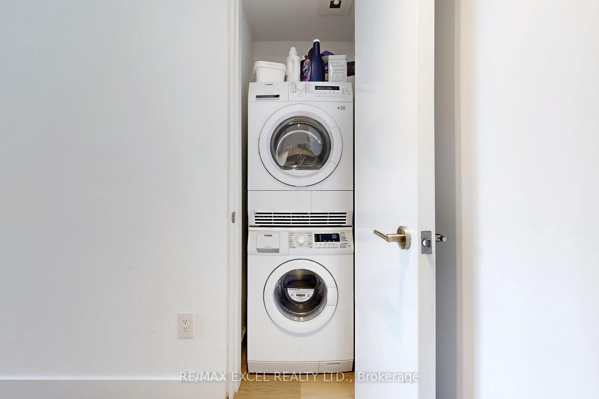 Photo 23 of Unit 3, 715 Kingston Road, Toronto, The Beaches — HOMEH