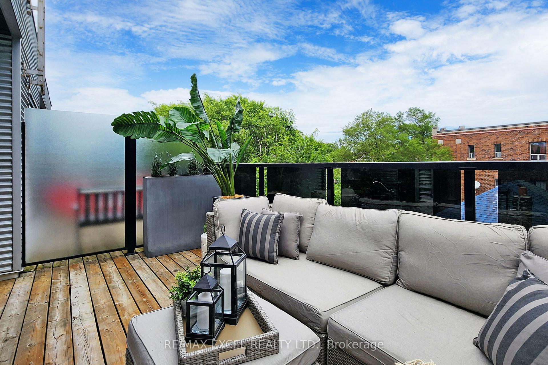Photo 32 of Unit 3, 715 Kingston Road, Toronto, The Beaches — HOMEH