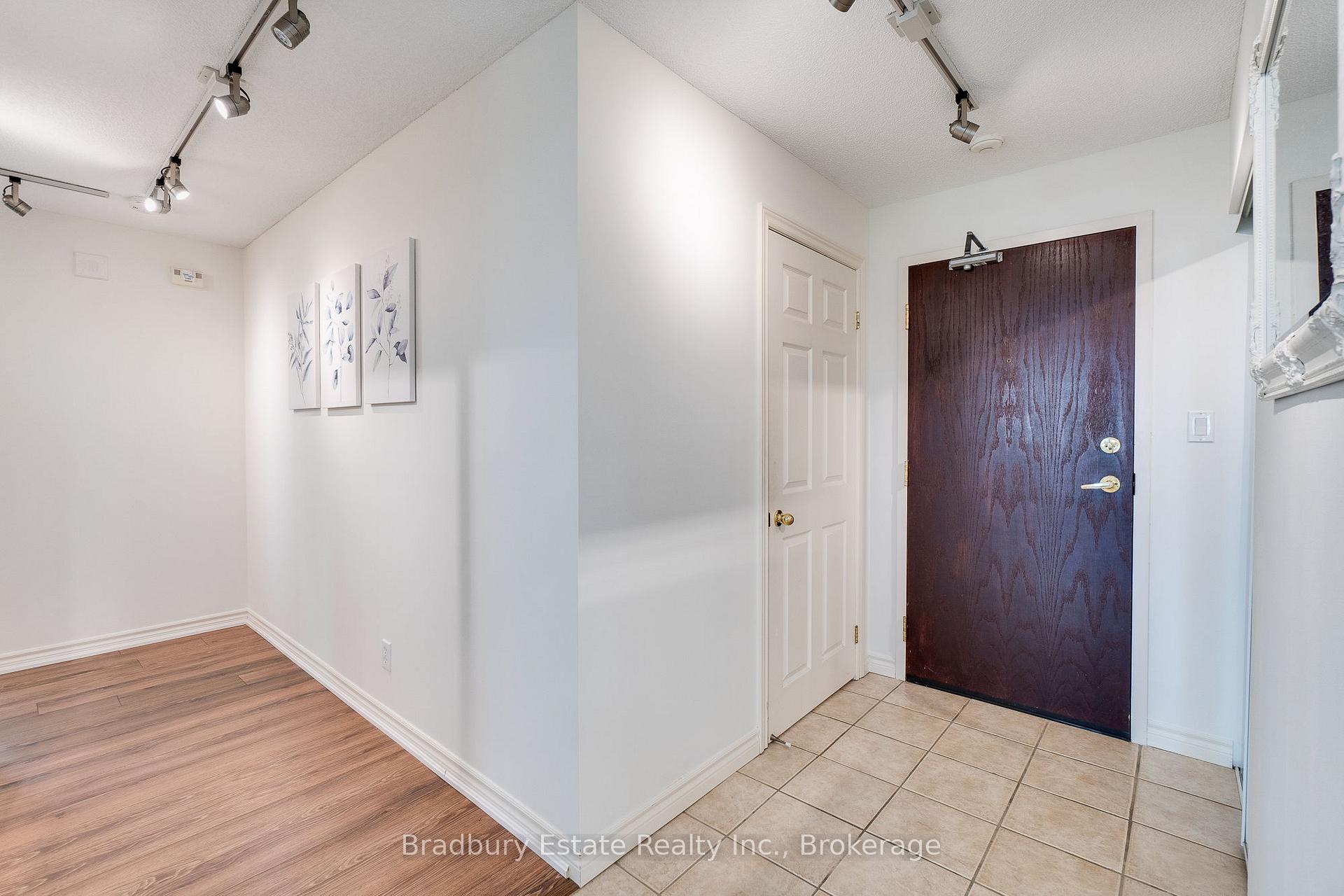 Photo 4 of Unit 105, 262 Dundas Street E, Hamilton, Waterdown — HOMEH
