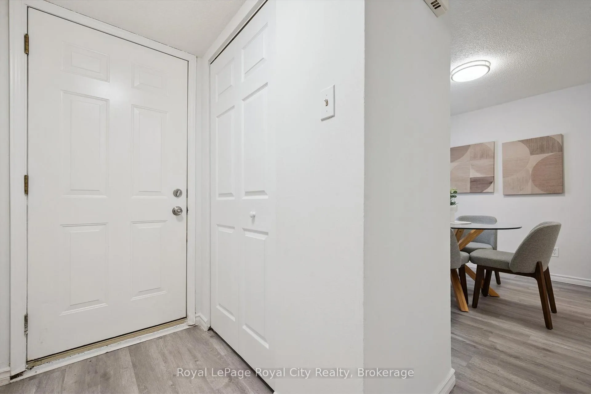 Photo 3 of Unit 78, 700 Paisley Road, Guelph, Willow West/Sugarbush/West Acres — HOMEH