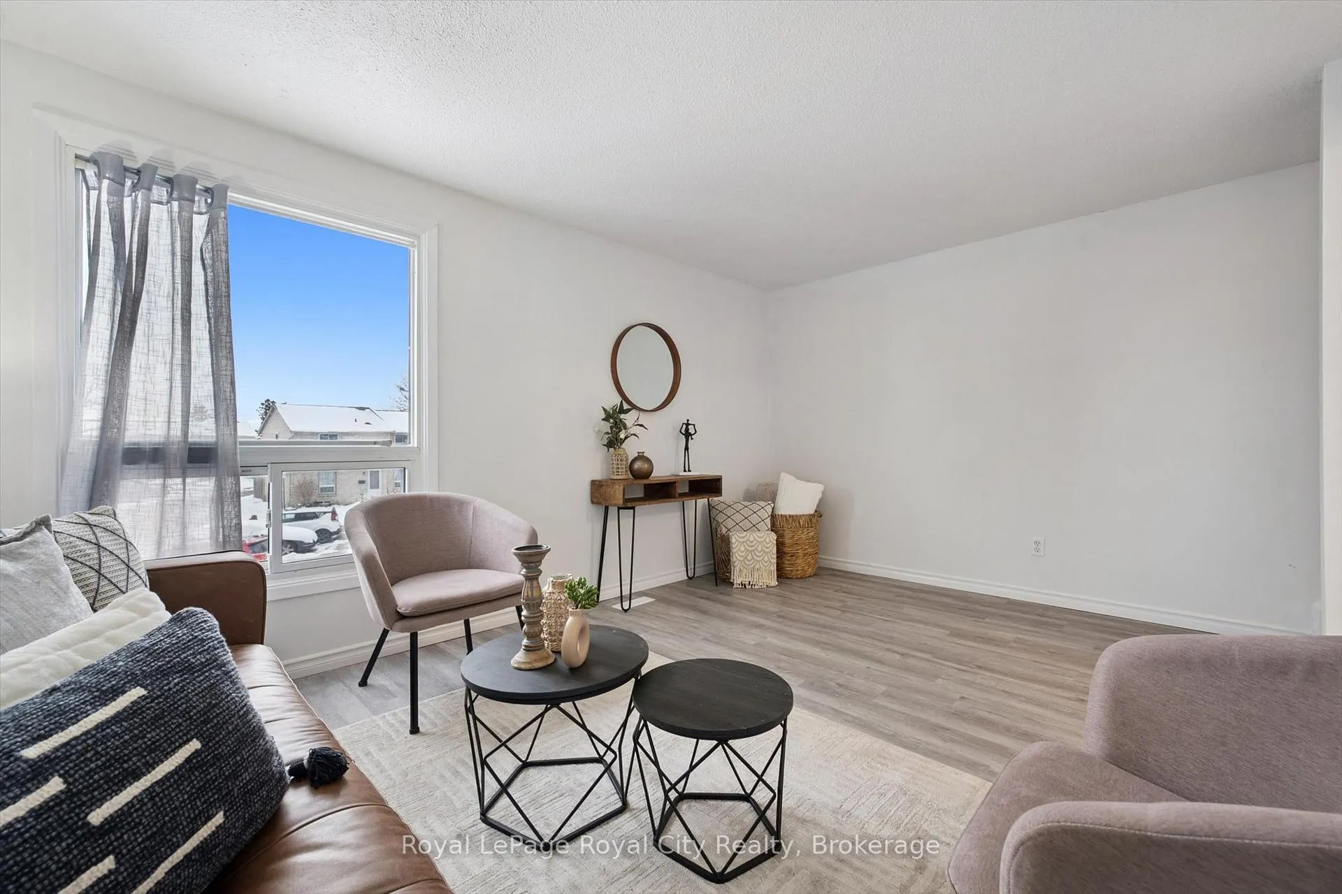 Photo 7 of Unit 78, 700 Paisley Road, Guelph, Willow West/Sugarbush/West Acres — HOMEH