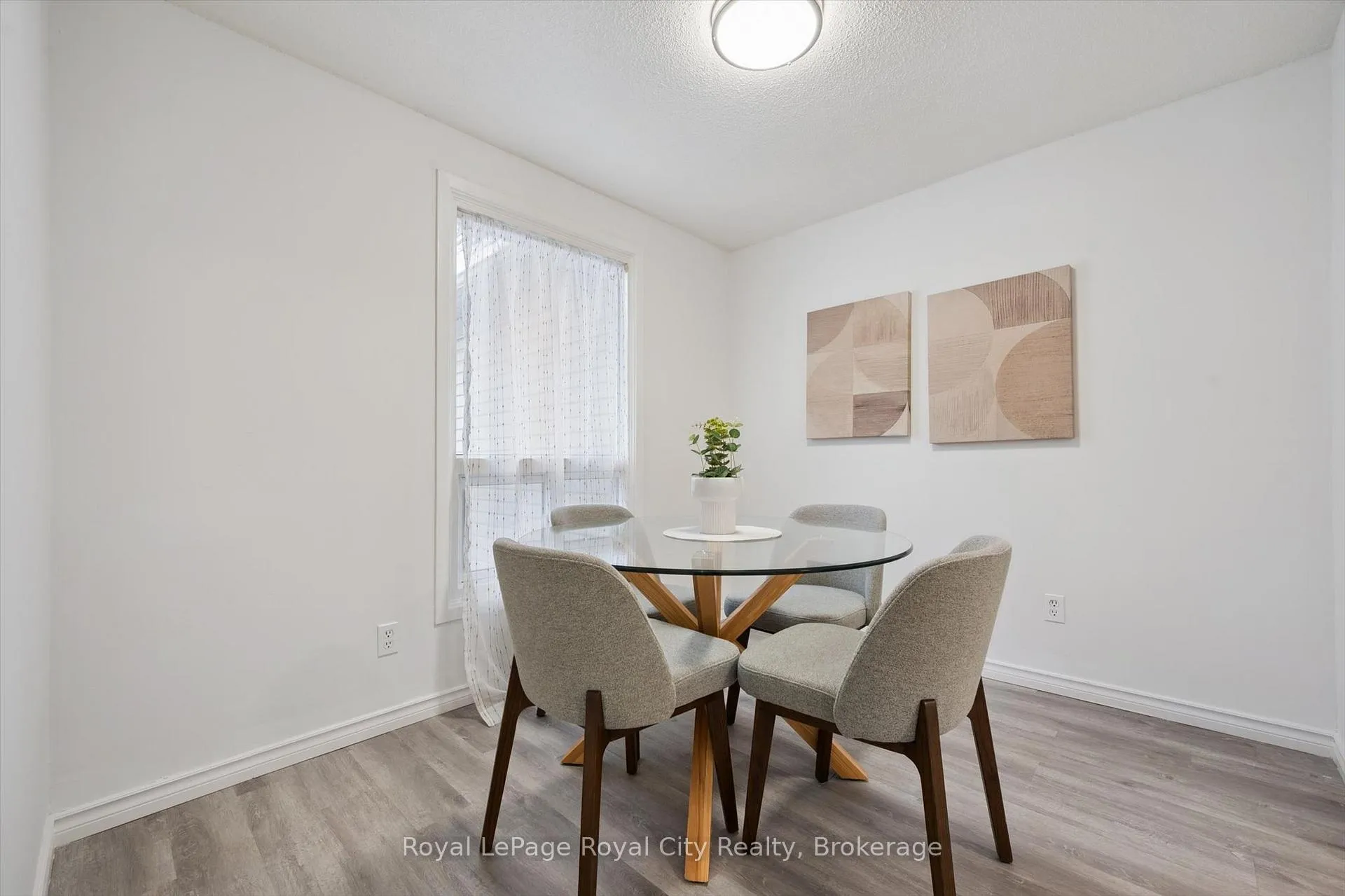 Photo 8 of Unit 78, 700 Paisley Road, Guelph, Willow West/Sugarbush/West Acres — HOMEH