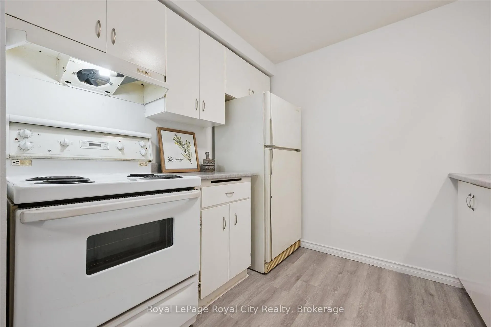 Photo 12 of Unit 78, 700 Paisley Road, Guelph, Willow West/Sugarbush/West Acres — HOMEH