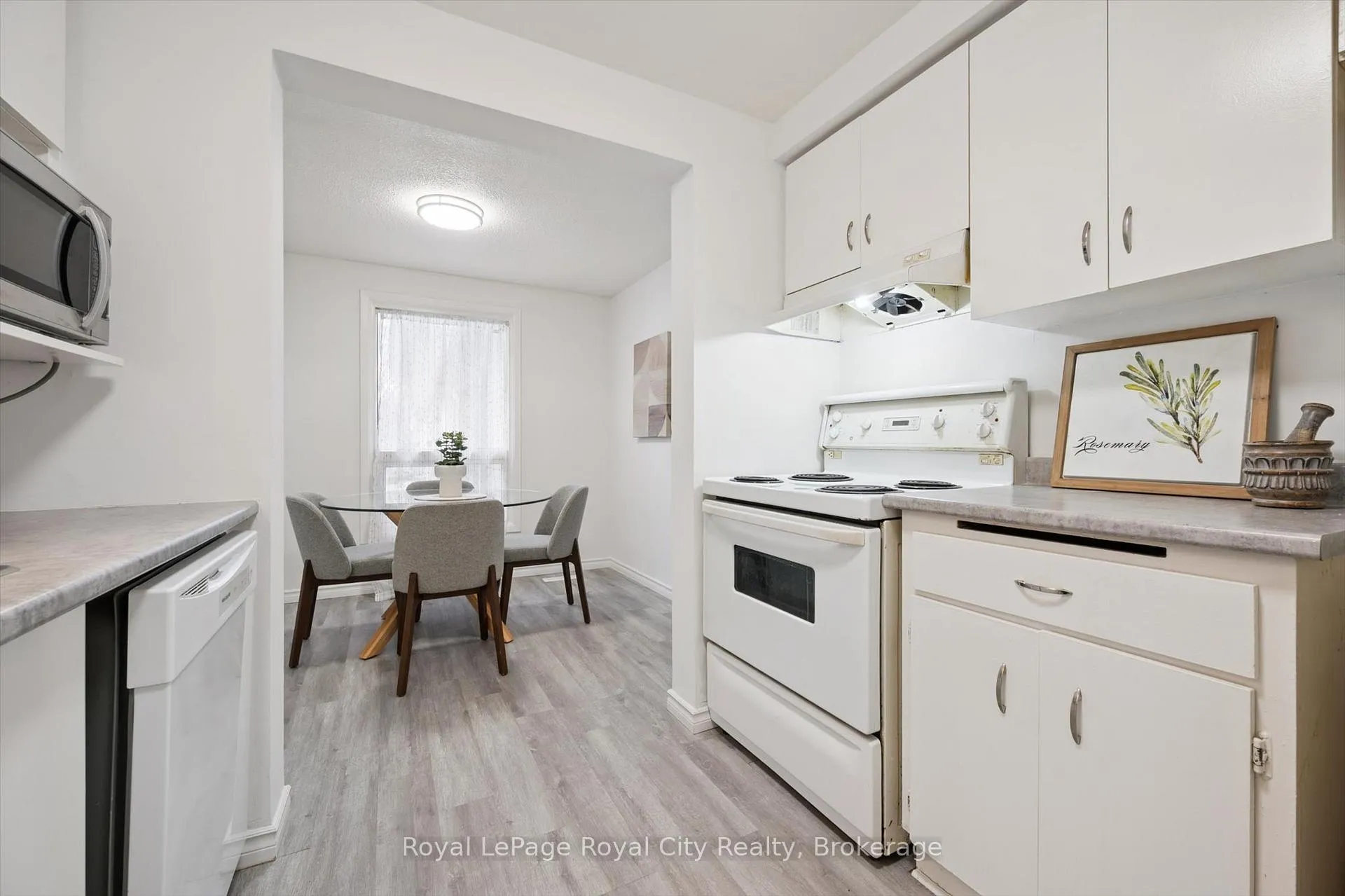 Photo 14 of Unit 78, 700 Paisley Road, Guelph, Willow West/Sugarbush/West Acres — HOMEH