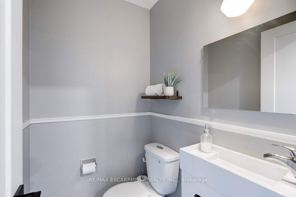 Photo 67 of 4 Trudy Court, Hamilton, Dundas — HOMEH