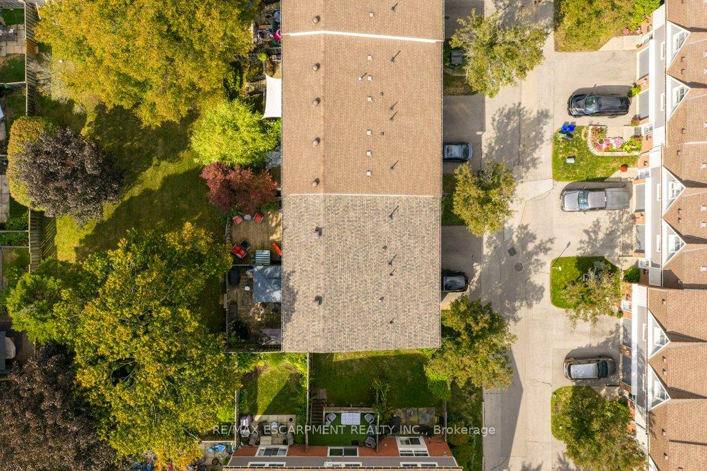 Photo 80 of 4 Trudy Court, Hamilton, Dundas — HOMEH