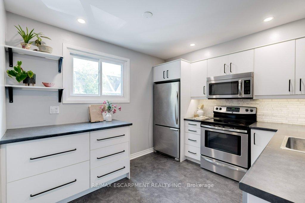 Photo 42 of 4 Trudy Court, Hamilton, Dundas — HOMEH
