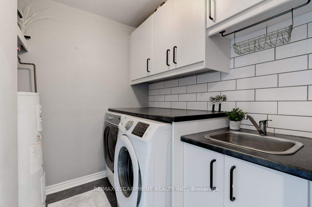 Photo 46 of 4 Trudy Court, Hamilton, Dundas — HOMEH