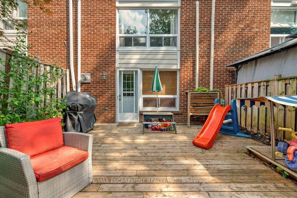 Photo 58 of 4 Trudy Court, Hamilton, Dundas — HOMEH