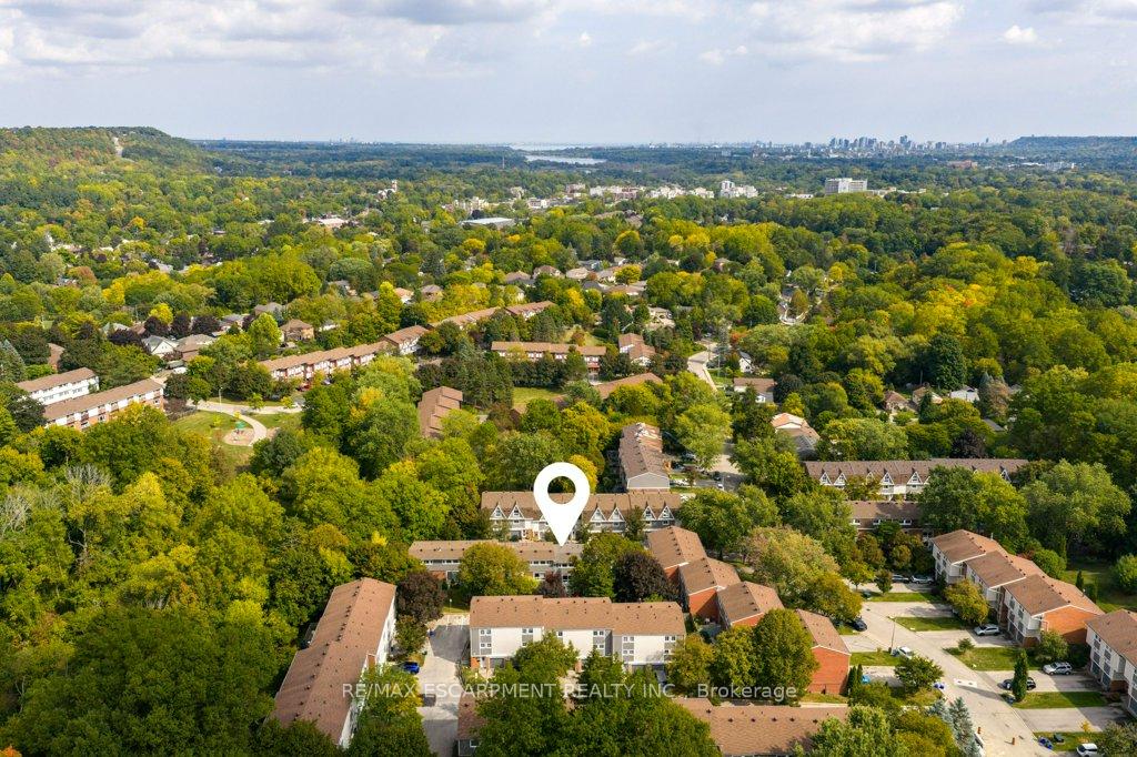 Photo 82 of 4 Trudy Court, Hamilton, Dundas — HOMEH