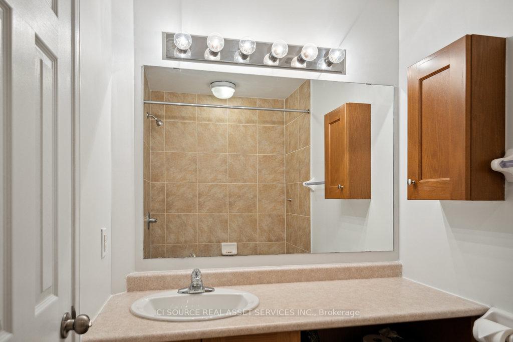 Photo 6 of 240 B Meilleur Private, Ottawa, Vanier — HOMEH