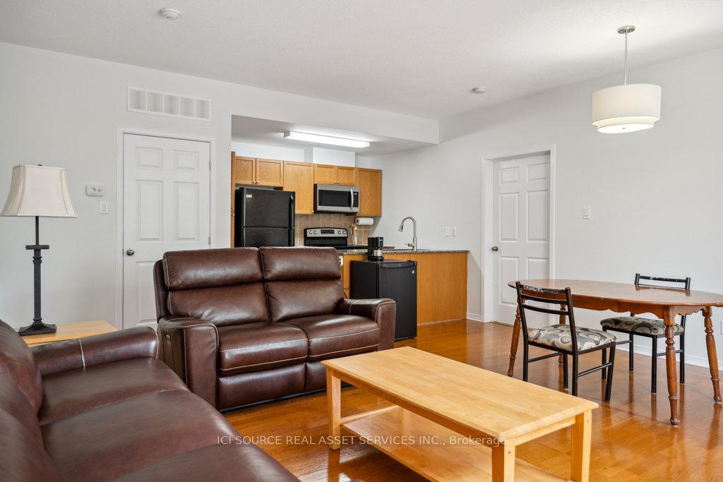 Photo 8 of 240 B Meilleur Private, Ottawa, Vanier — HOMEH