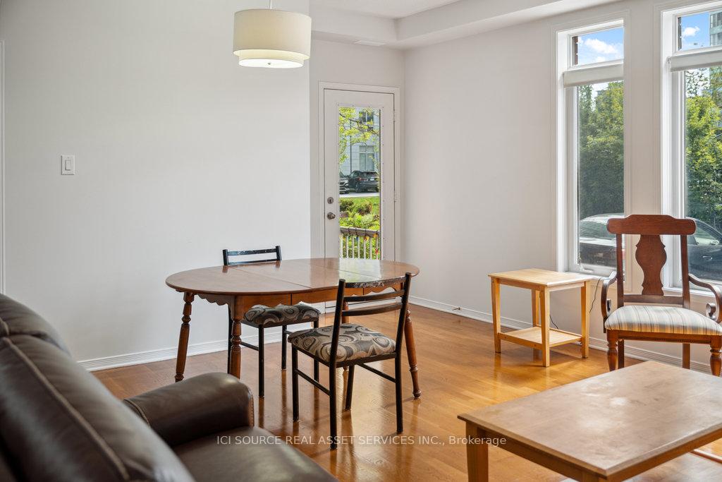 Photo 12 of 240 B Meilleur Private, Ottawa, Vanier — HOMEH