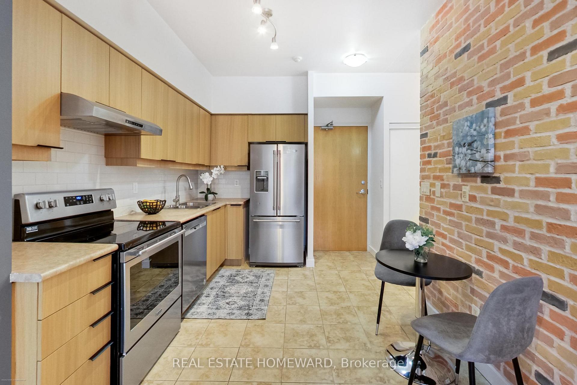 Photo 7 of Unit 209, 601 Kingston Road, Toronto, The Beaches — HOMEH