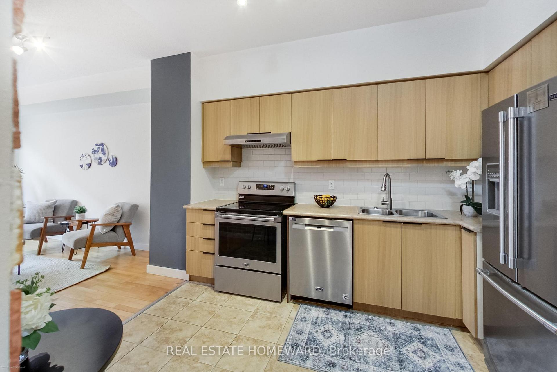 Photo 13 of Unit 209, 601 Kingston Road, Toronto, The Beaches — HOMEH