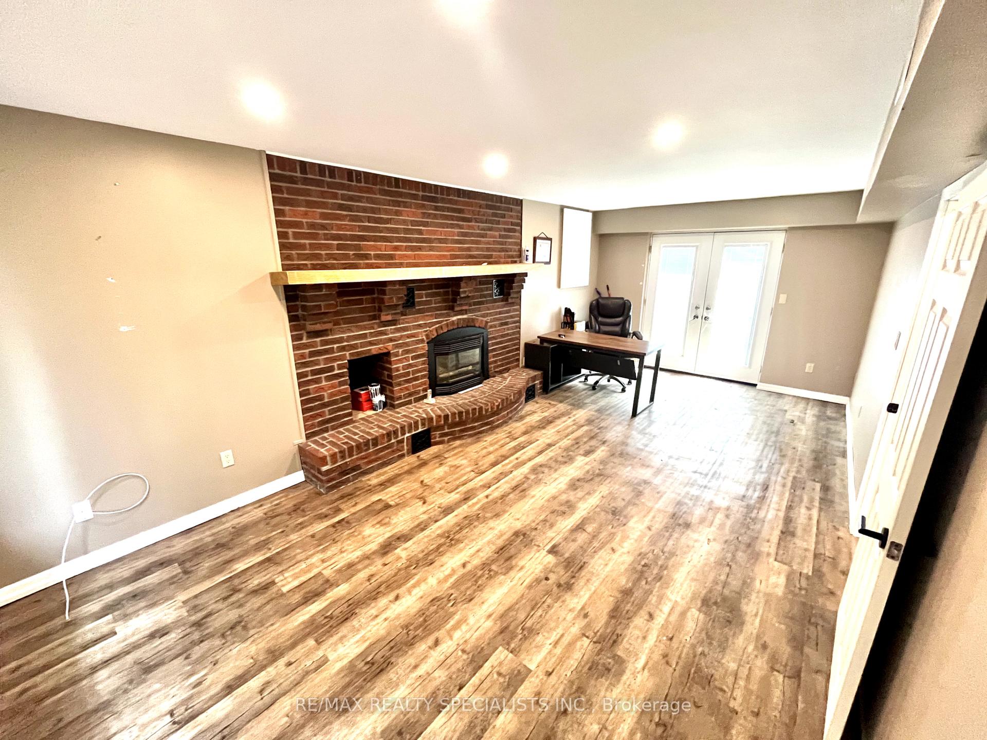 Photo 6 of 241 Warnica Road, Barrie, Painswick North — HOMEH
