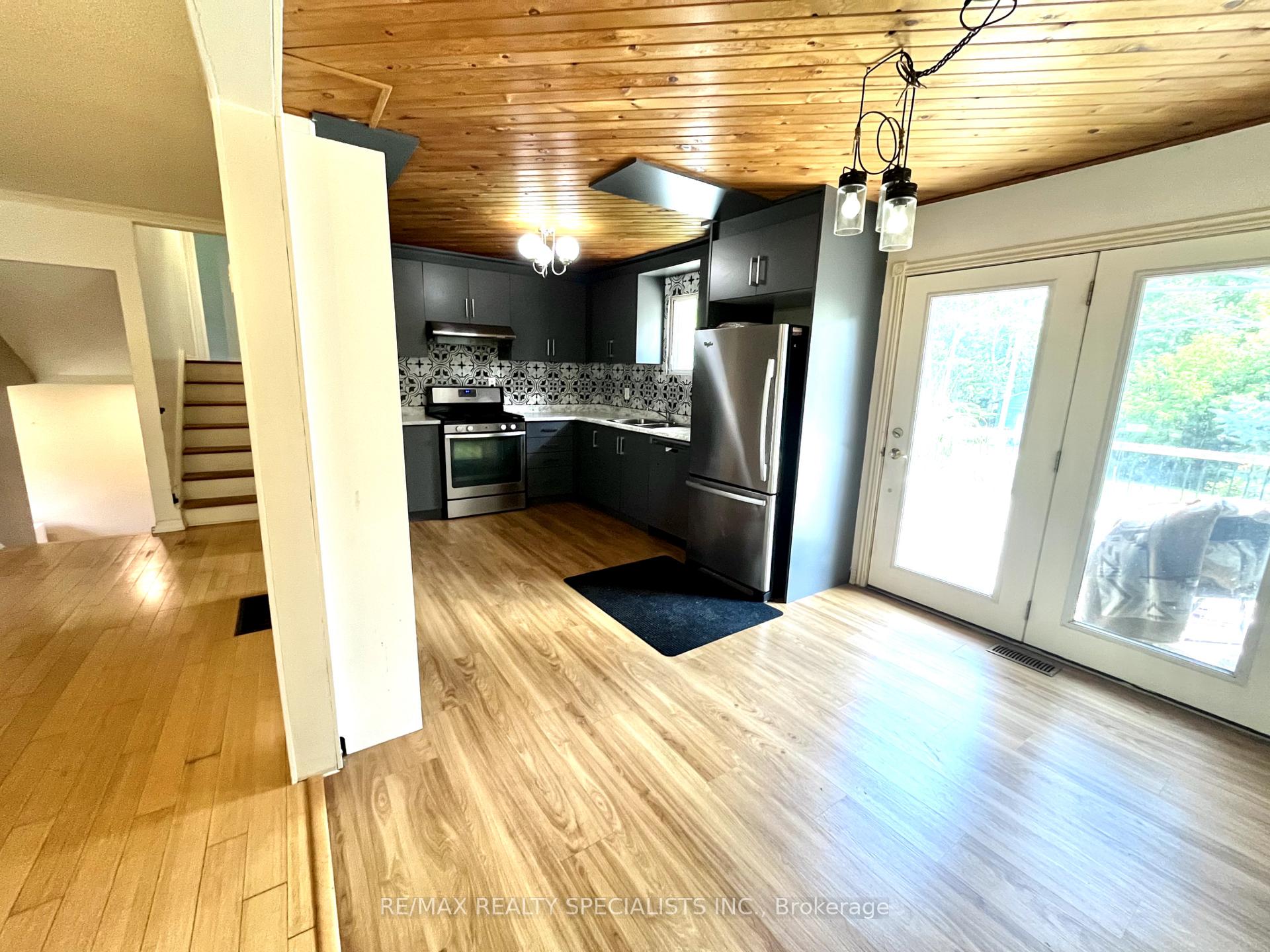 Photo 8 of 241 Warnica Road, Barrie, Painswick North — HOMEH