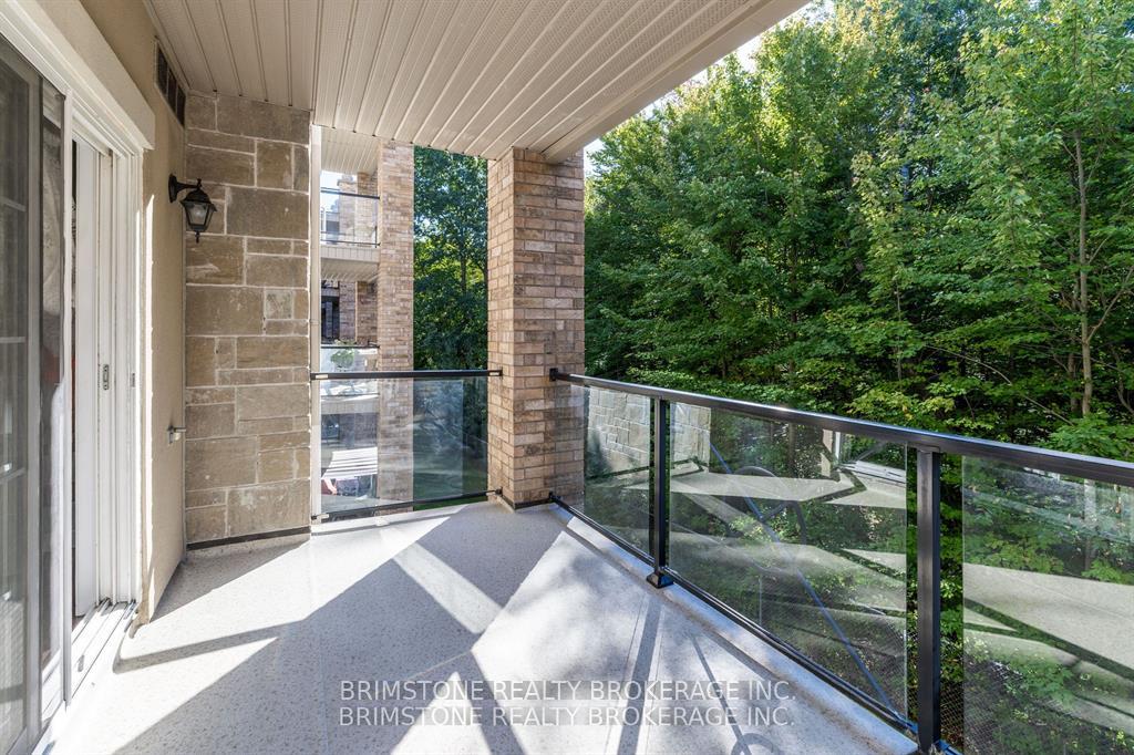 Photo 8 of Unit 210, 41 Ferndale Drive S, Barrie, Ardagh — HOMEH