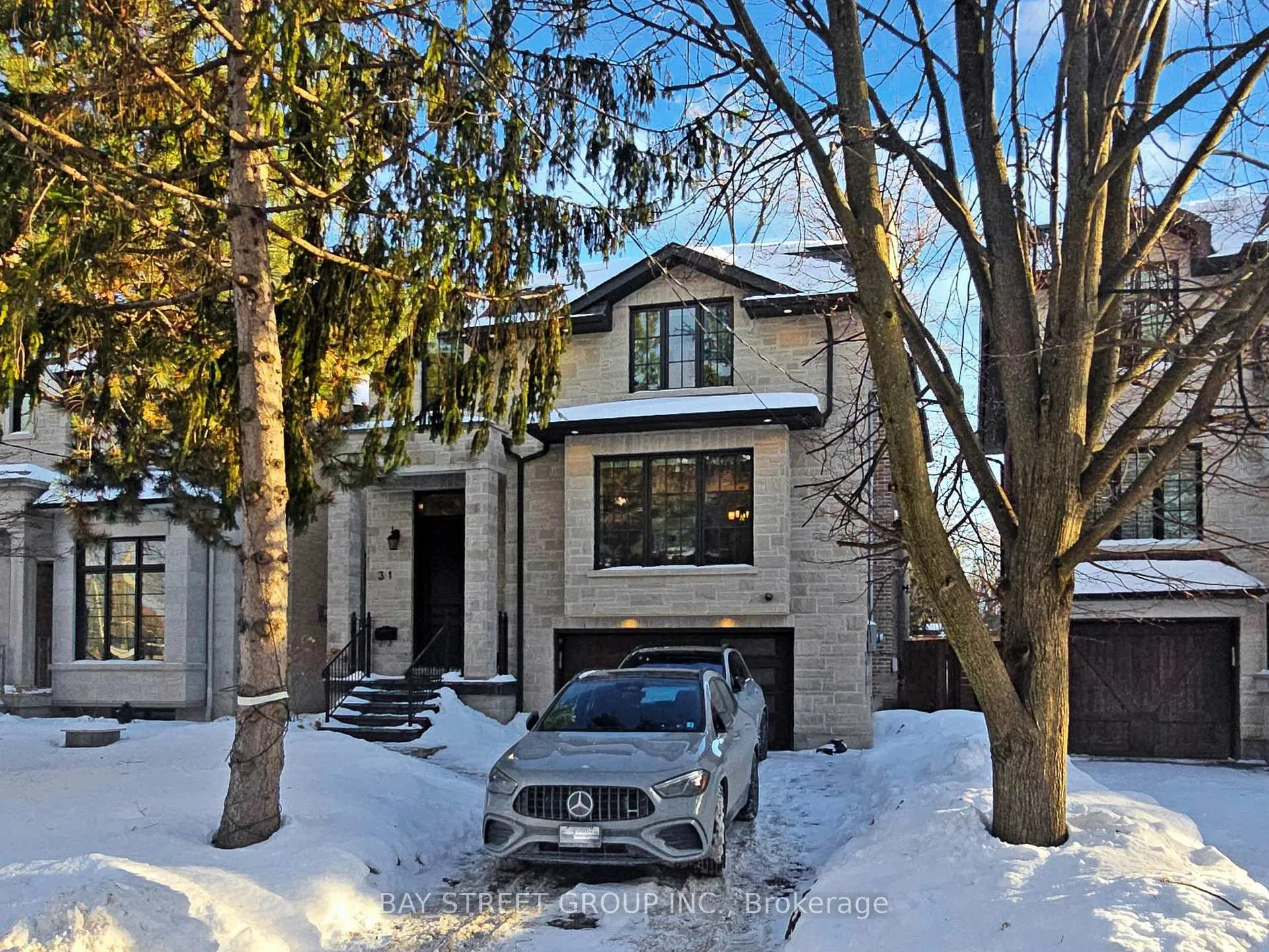 Photo 1 of 31 Evergreen Gardens, Toronto, Leaside — HOMEH