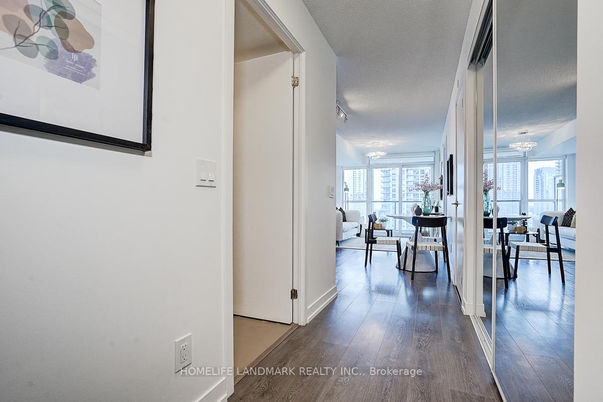 Photo 3 of Unit 2306, 125 Redpath Avenue, Toronto, Mount Pleasant West — HOMEH
