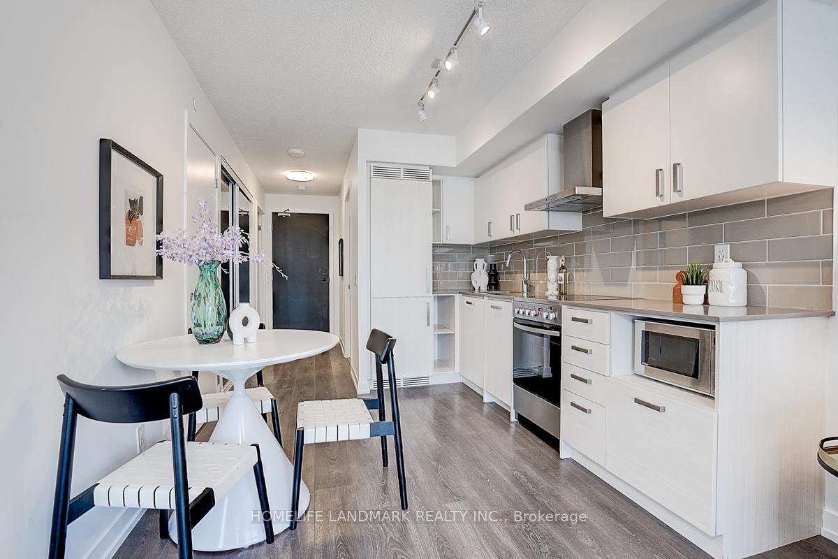 Photo 6 of Unit 2306, 125 Redpath Avenue, Toronto, Mount Pleasant West — HOMEH