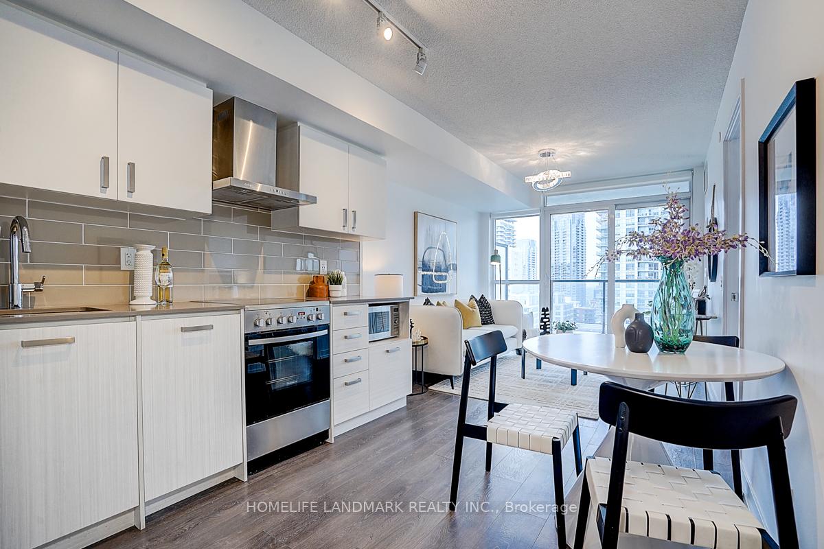 Photo 7 of Unit 2306, 125 Redpath Avenue, Toronto, Mount Pleasant West — HOMEH