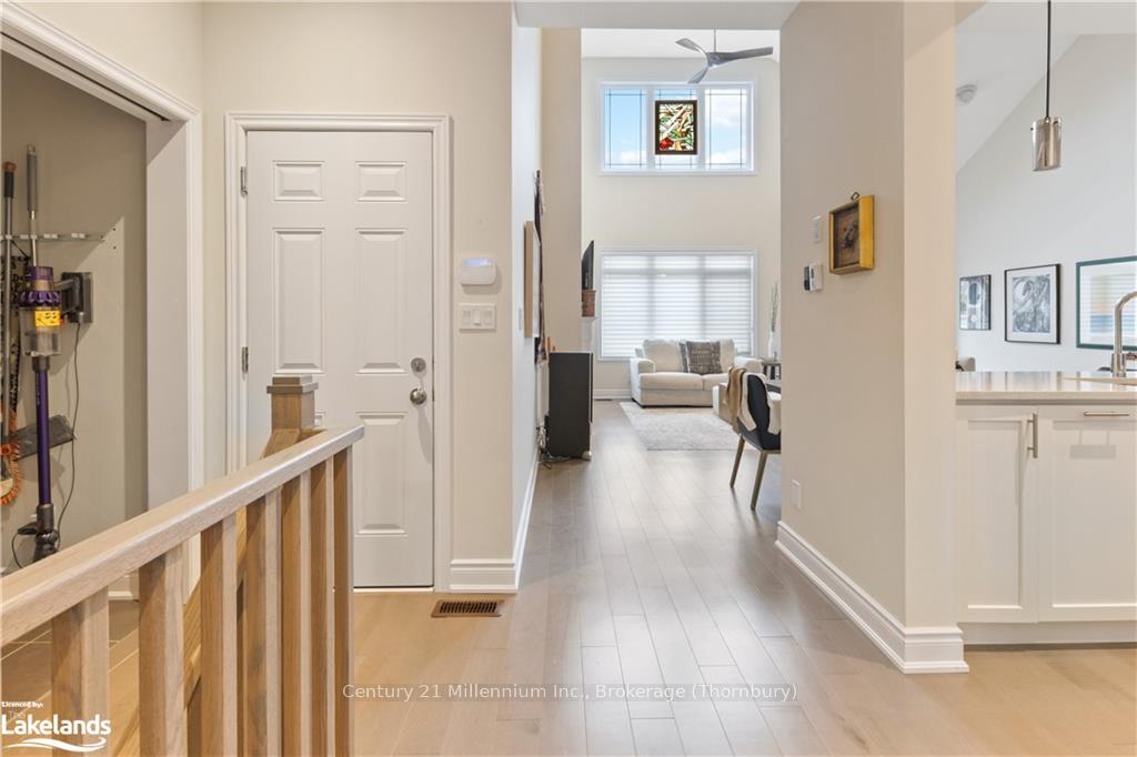 Photo 6 of 22 Emerson Mews, Collingwood — HOMEH