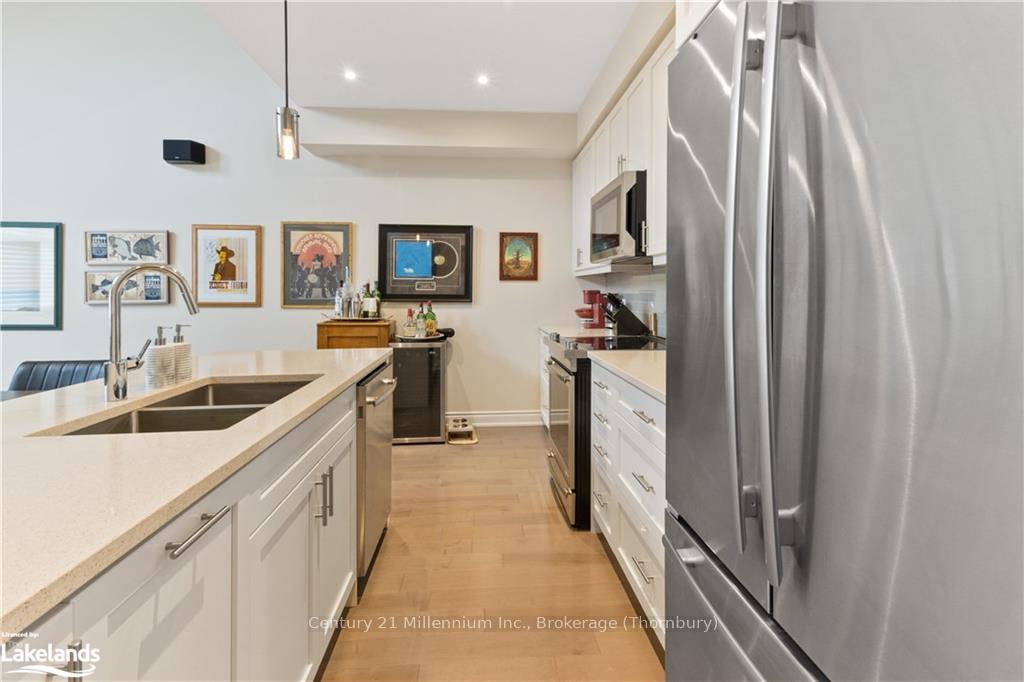 Photo 8 of 22 Emerson Mews, Collingwood — HOMEH