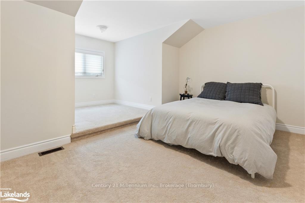 Photo 26 of 22 Emerson Mews, Collingwood — HOMEH