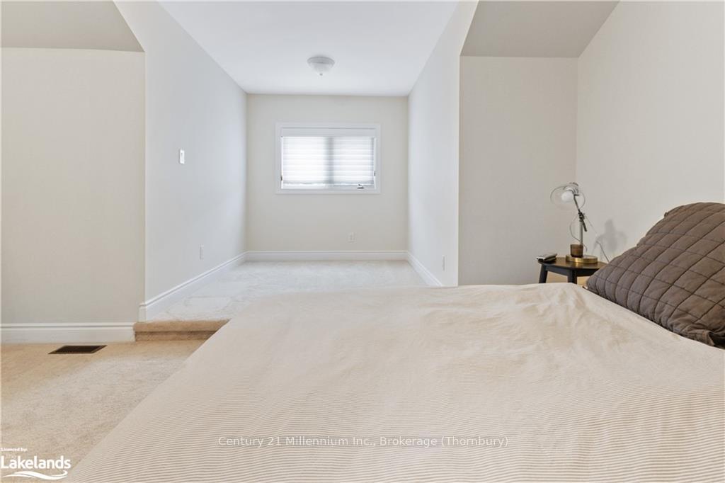 Photo 27 of 22 Emerson Mews, Collingwood — HOMEH