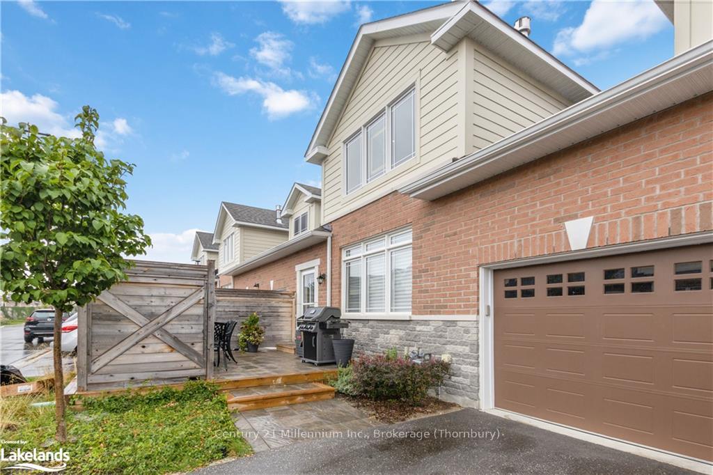 Photo 49 of 22 Emerson Mews, Collingwood — HOMEH