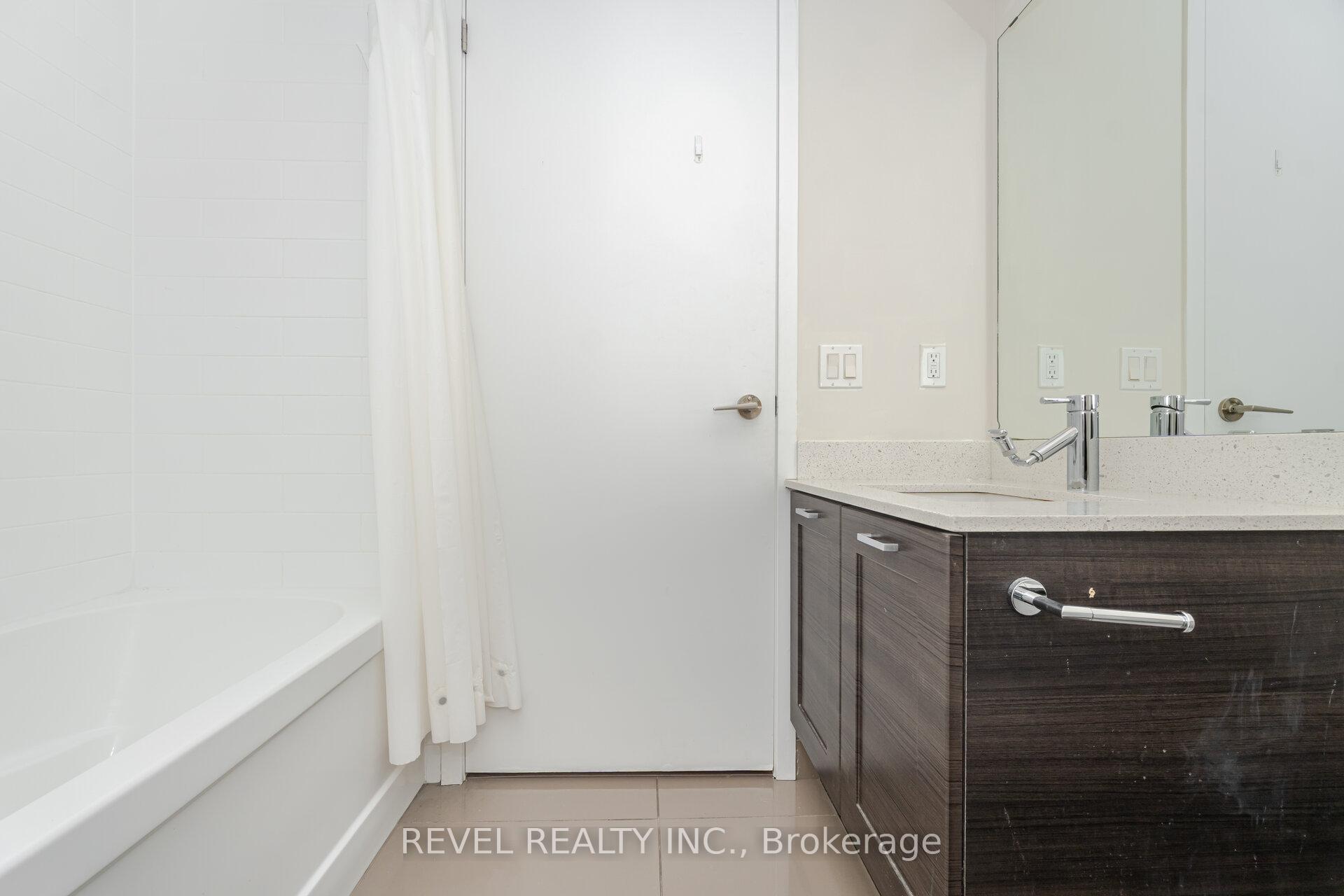 Photo 11 of Unit 1406, 2220 Lakeshore Boulevard W, Etobicoke, Mimico — HOMEH