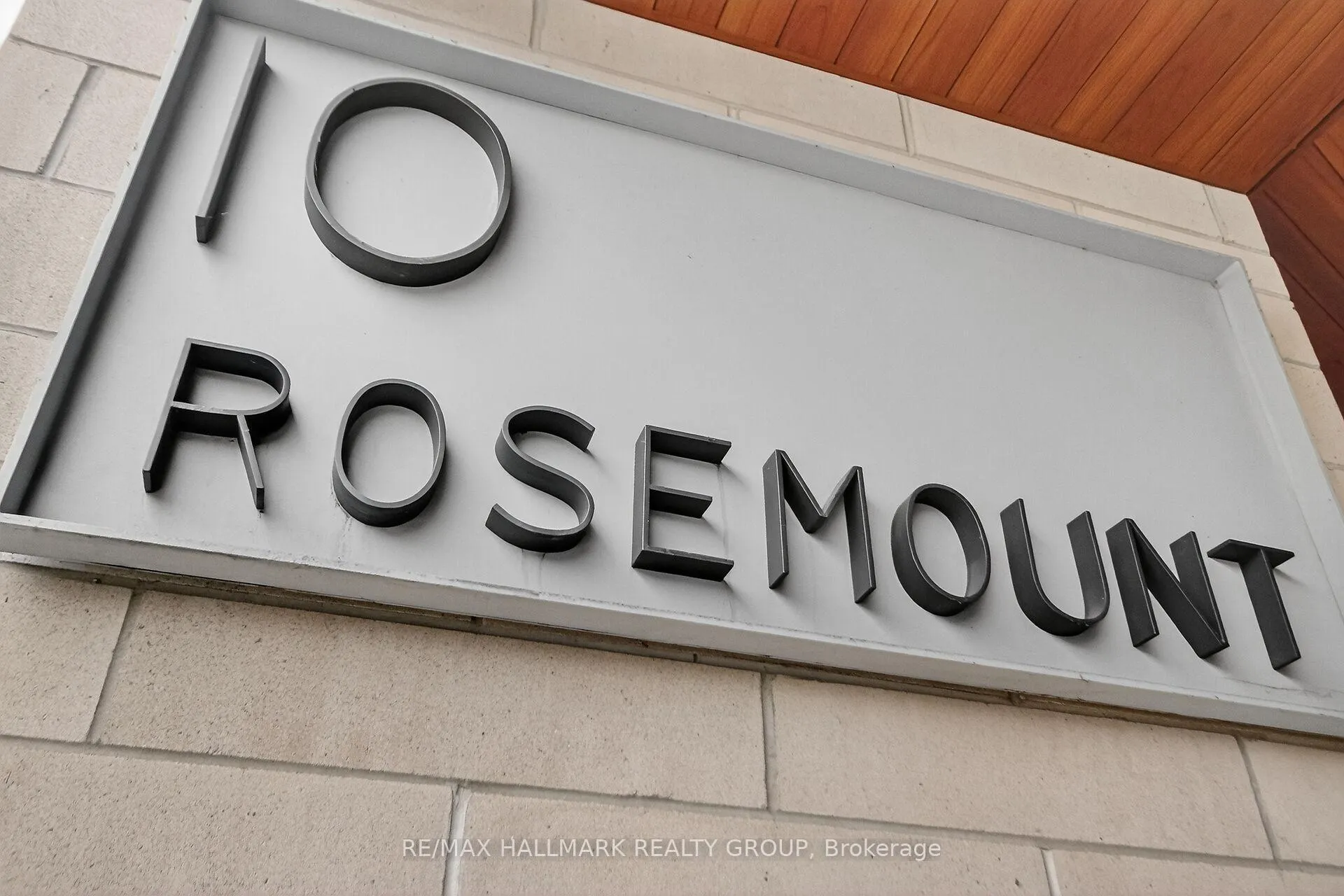 Front of Unit 503, 10 Rosemount Avenue