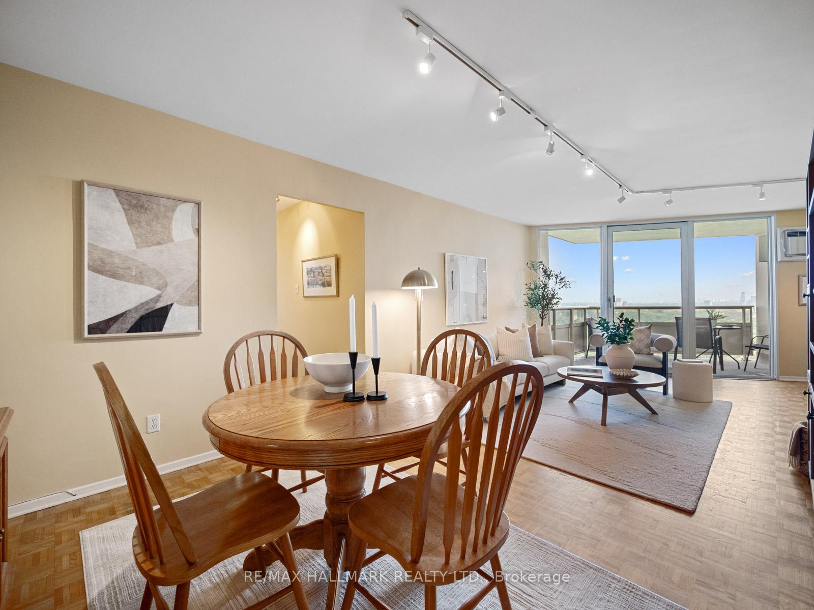 Photo 8 of Unit 2404, 980 Broadview Avenue, Toronto, Broadview North — HOMEH