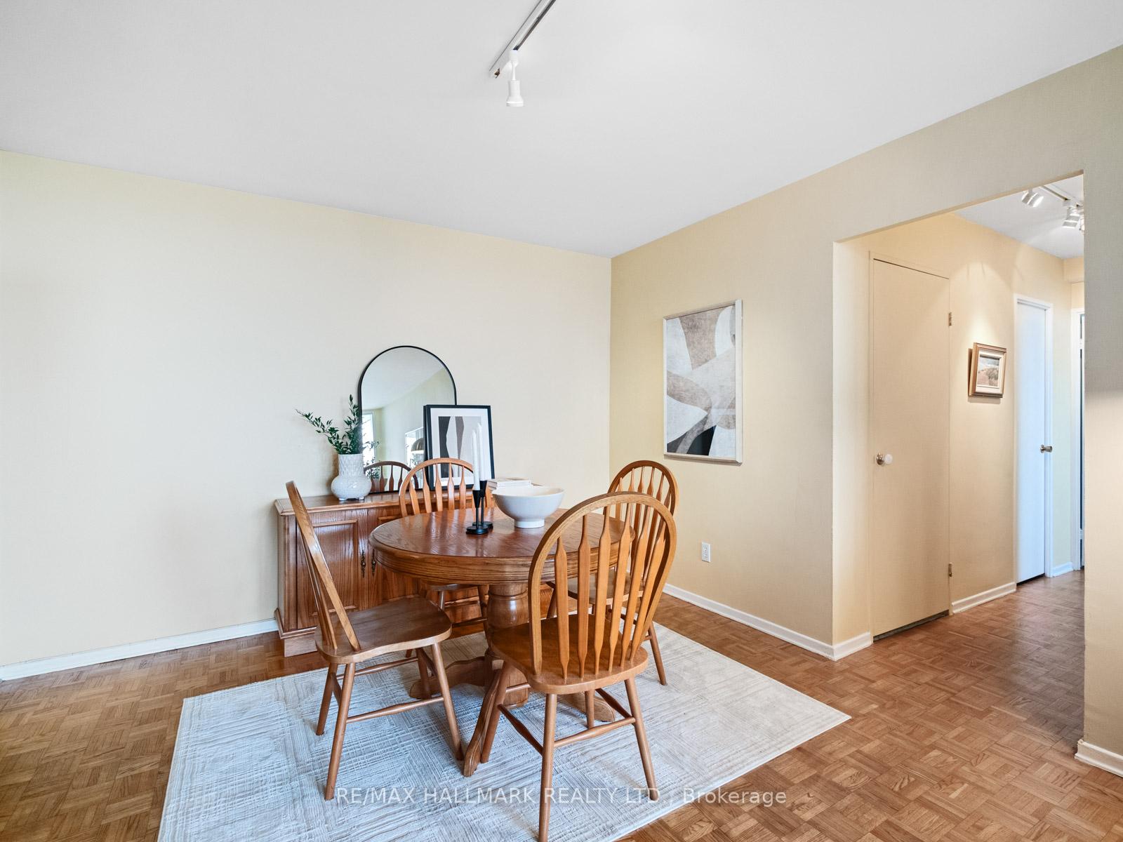 Photo 9 of Unit 2404, 980 Broadview Avenue, Toronto, Broadview North — HOMEH