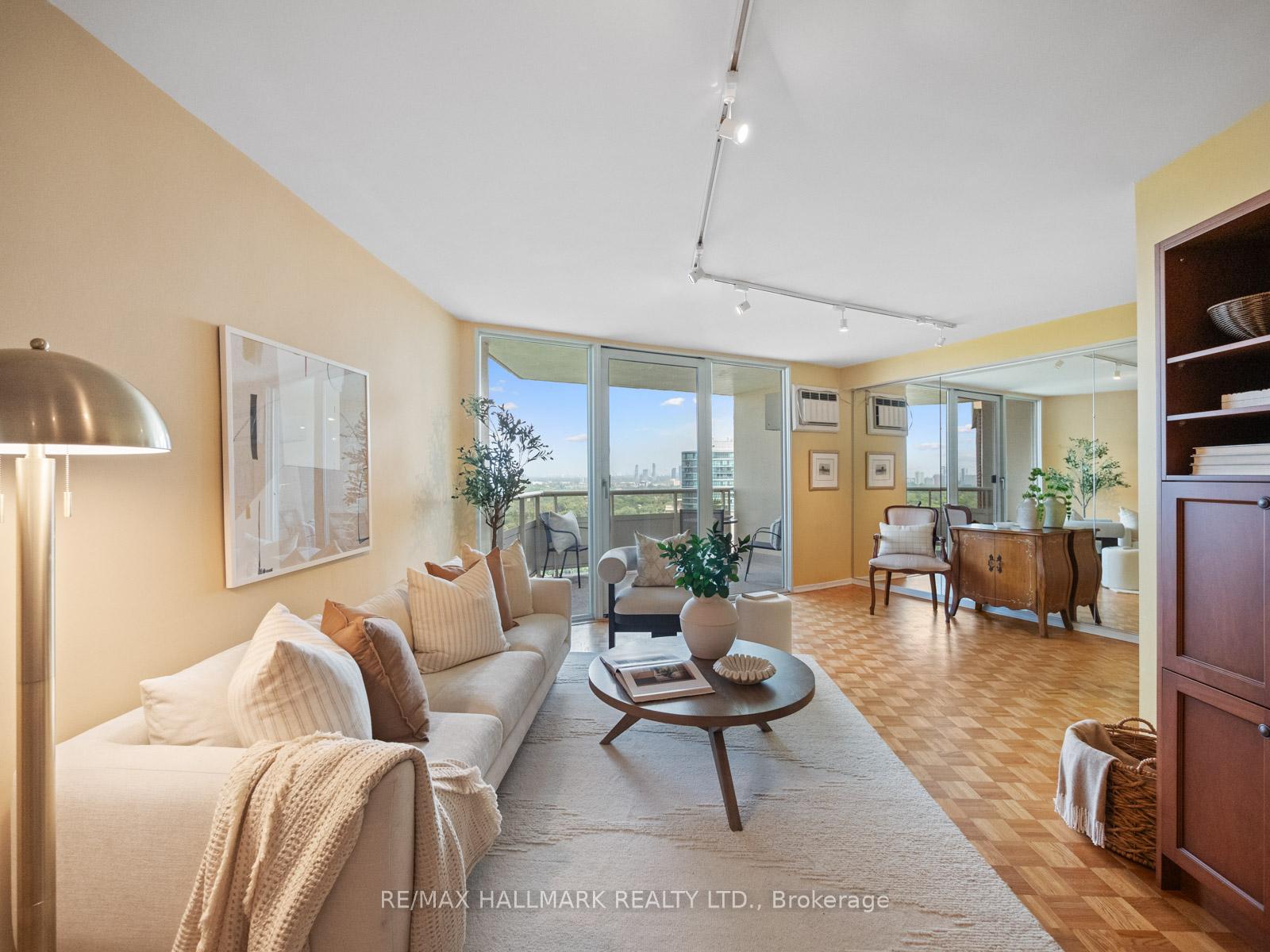 Photo 13 of Unit 2404, 980 Broadview Avenue, Toronto, Broadview North — HOMEH