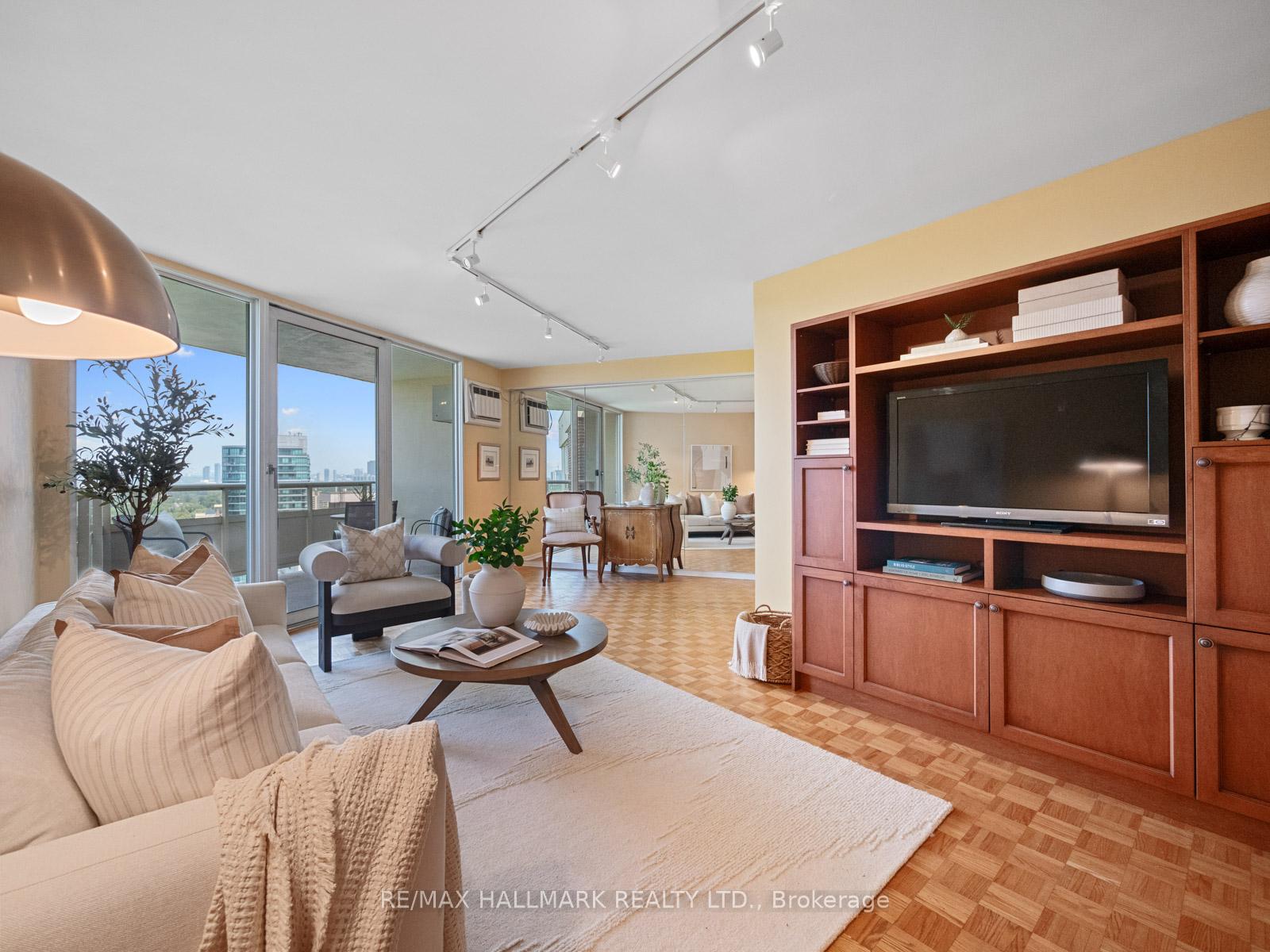 Photo 14 of Unit 2404, 980 Broadview Avenue, Toronto, Broadview North — HOMEH