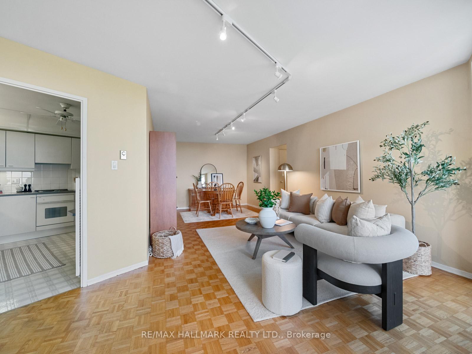 Photo 15 of Unit 2404, 980 Broadview Avenue, Toronto, Broadview North — HOMEH