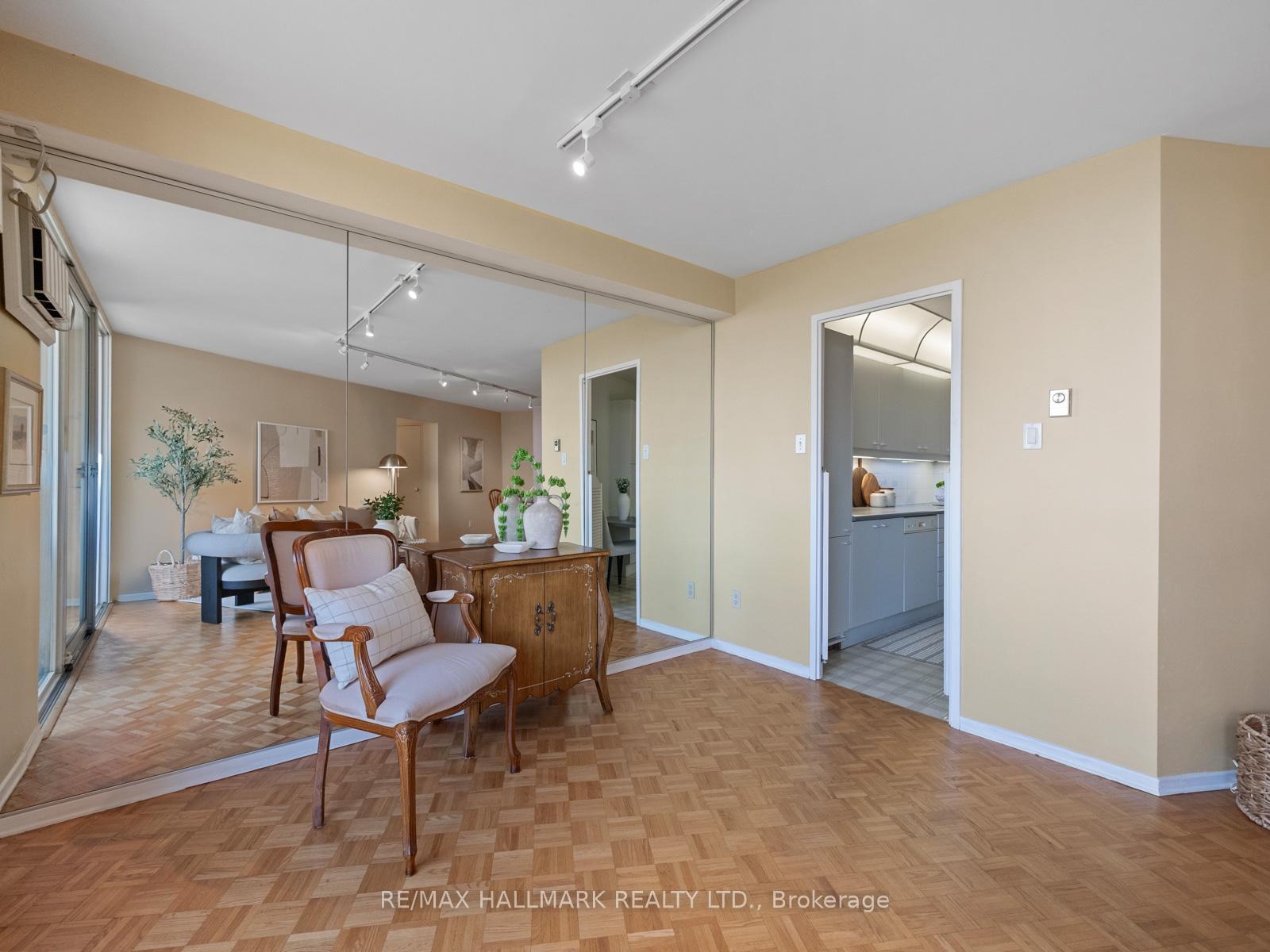 Photo 17 of Unit 2404, 980 Broadview Avenue, Toronto, Broadview North — HOMEH