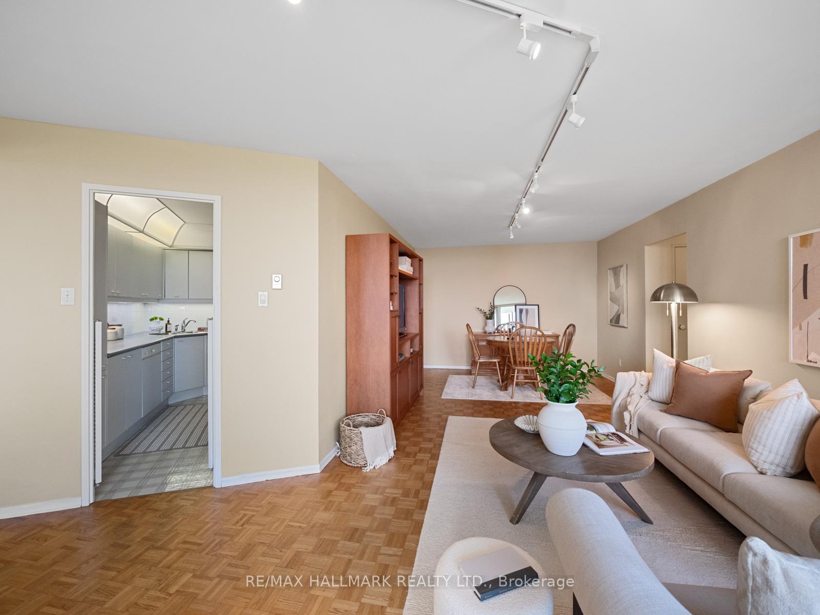 Photo 18 of Unit 2404, 980 Broadview Avenue, Toronto, Broadview North — HOMEH
