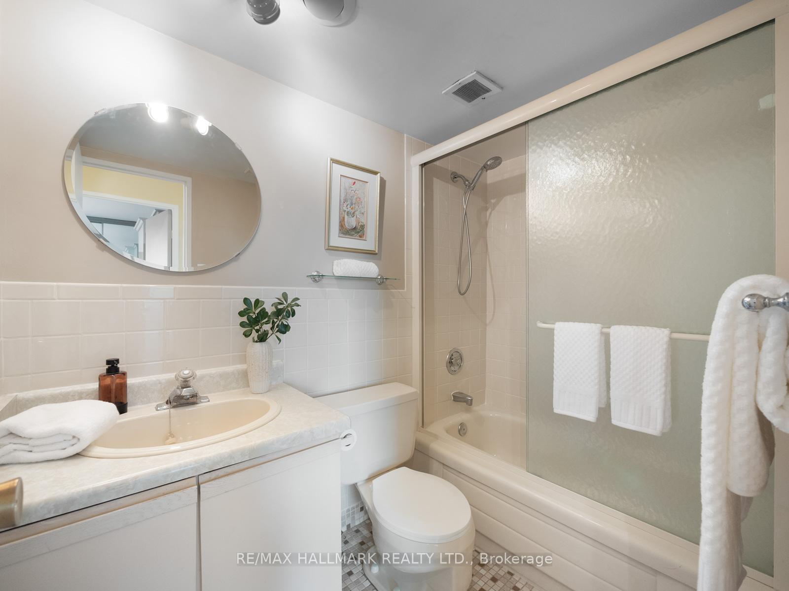 Photo 35 of Unit 2404, 980 Broadview Avenue, Toronto, Broadview North — HOMEH