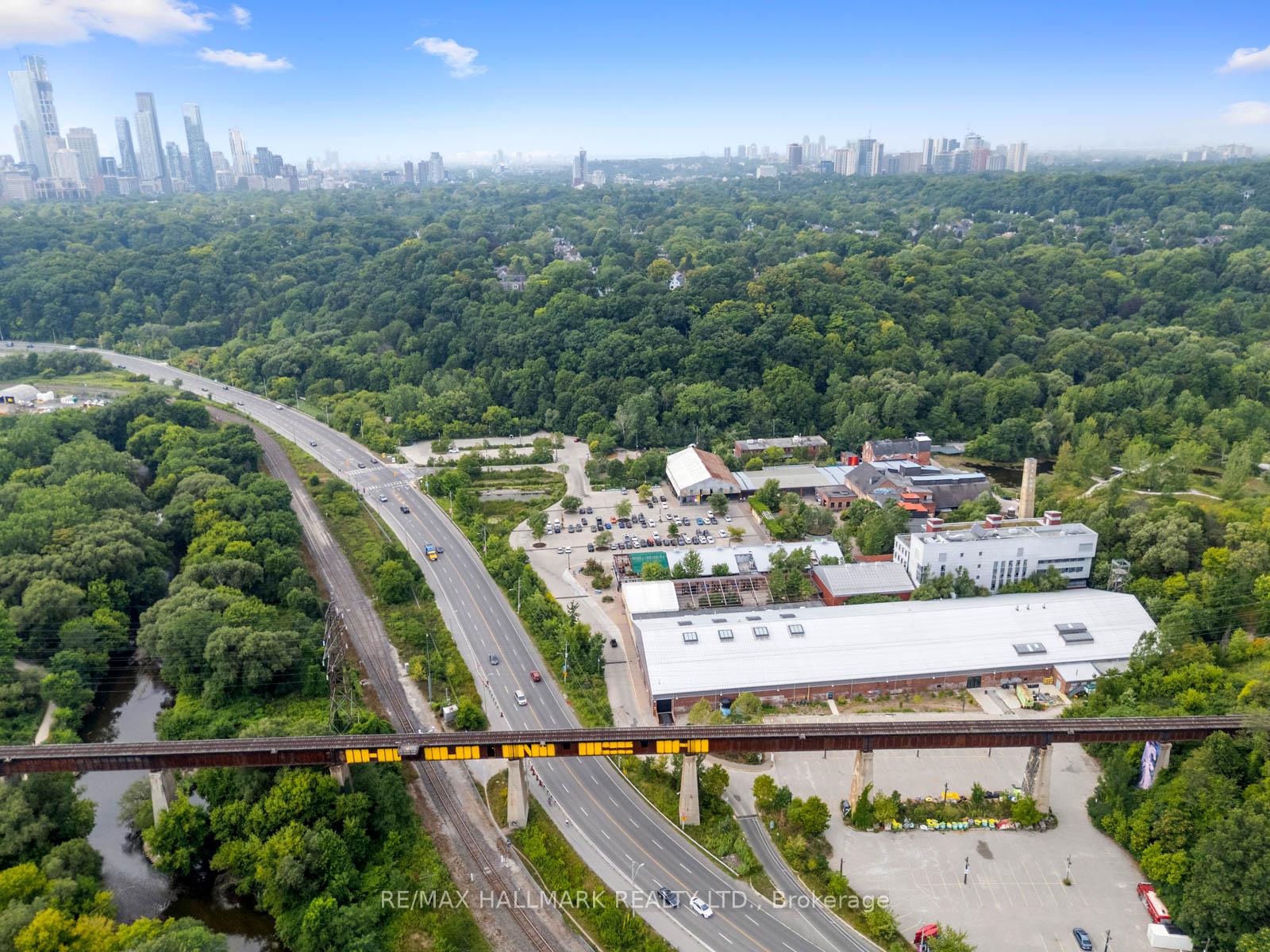 Photo 46 of Unit 2404, 980 Broadview Avenue, Toronto, Broadview North — HOMEH
