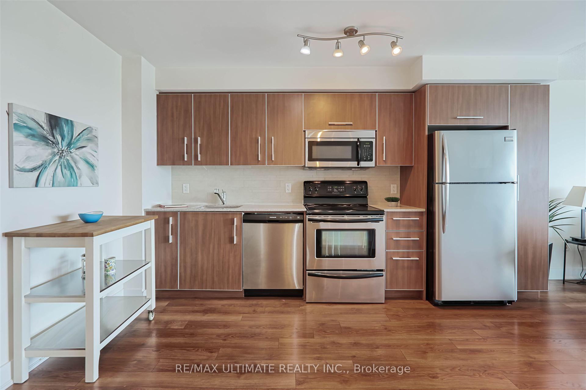 Photo 6 of Unit 1604, 1048 Broadview Avenue, Toronto, Broadview North — HOMEH
