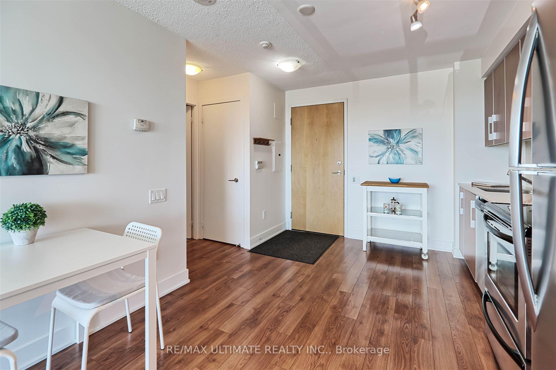 Photo 10 of Unit 1604, 1048 Broadview Avenue, Toronto, Broadview North — HOMEH