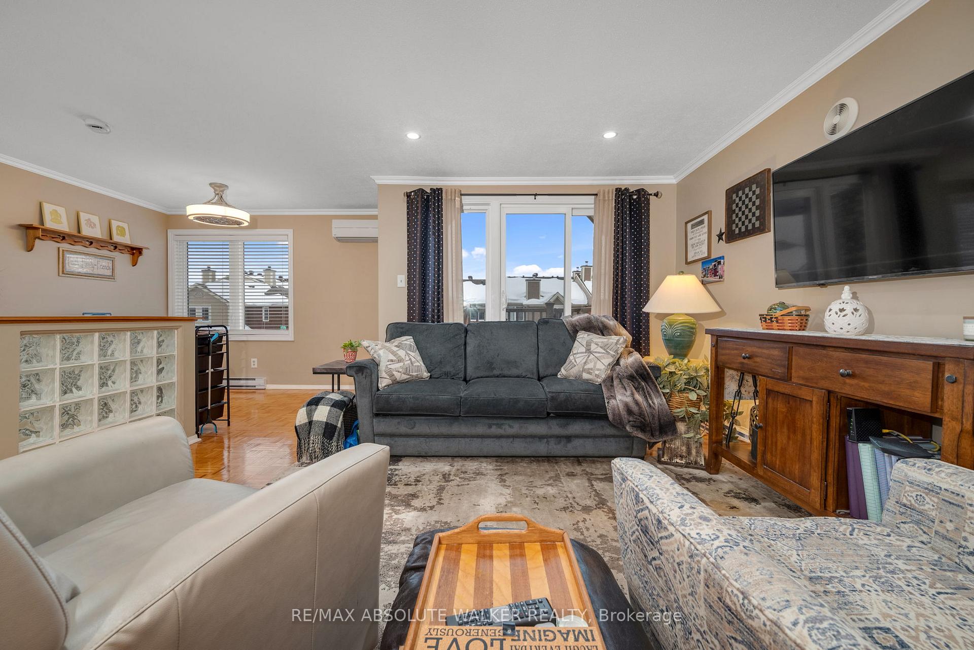 Photo 4 of Unit 201, 1768 Marsala Crescent, Ottawa, Fallingbrook/Pineridge — HOMEH