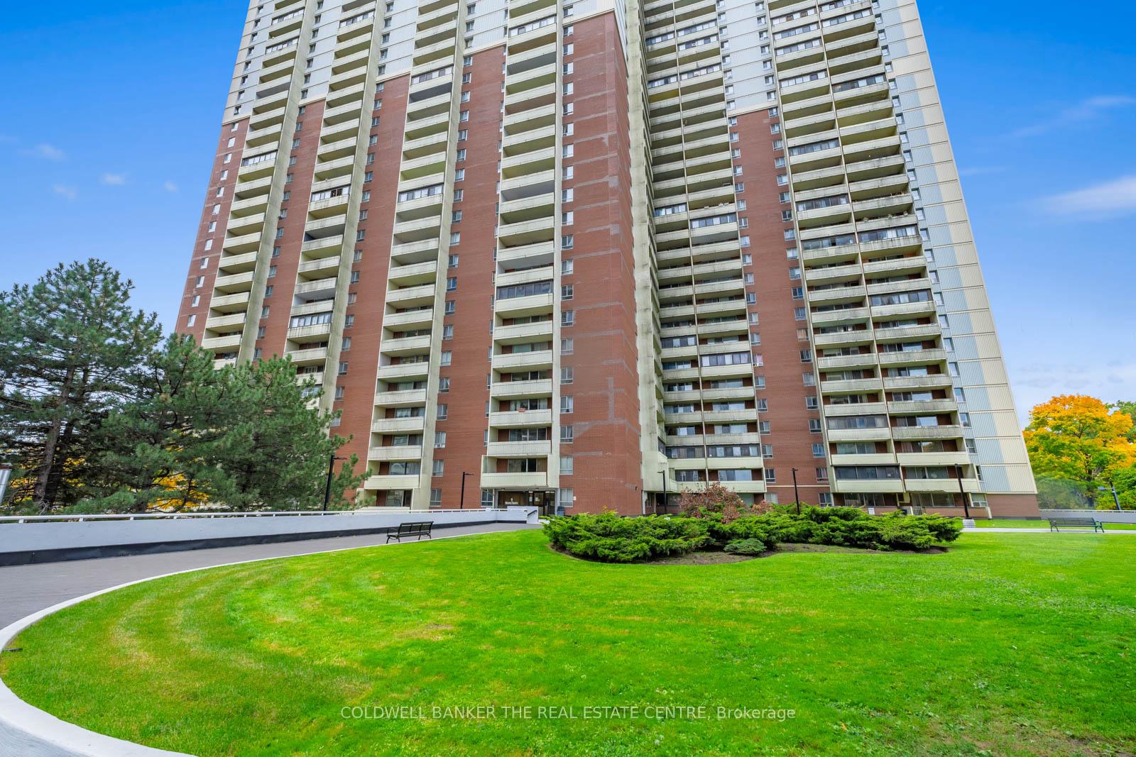 Photo 8 of Unit PH 15, 1 Massey Square, Toronto, Crescent Town — HOMEH