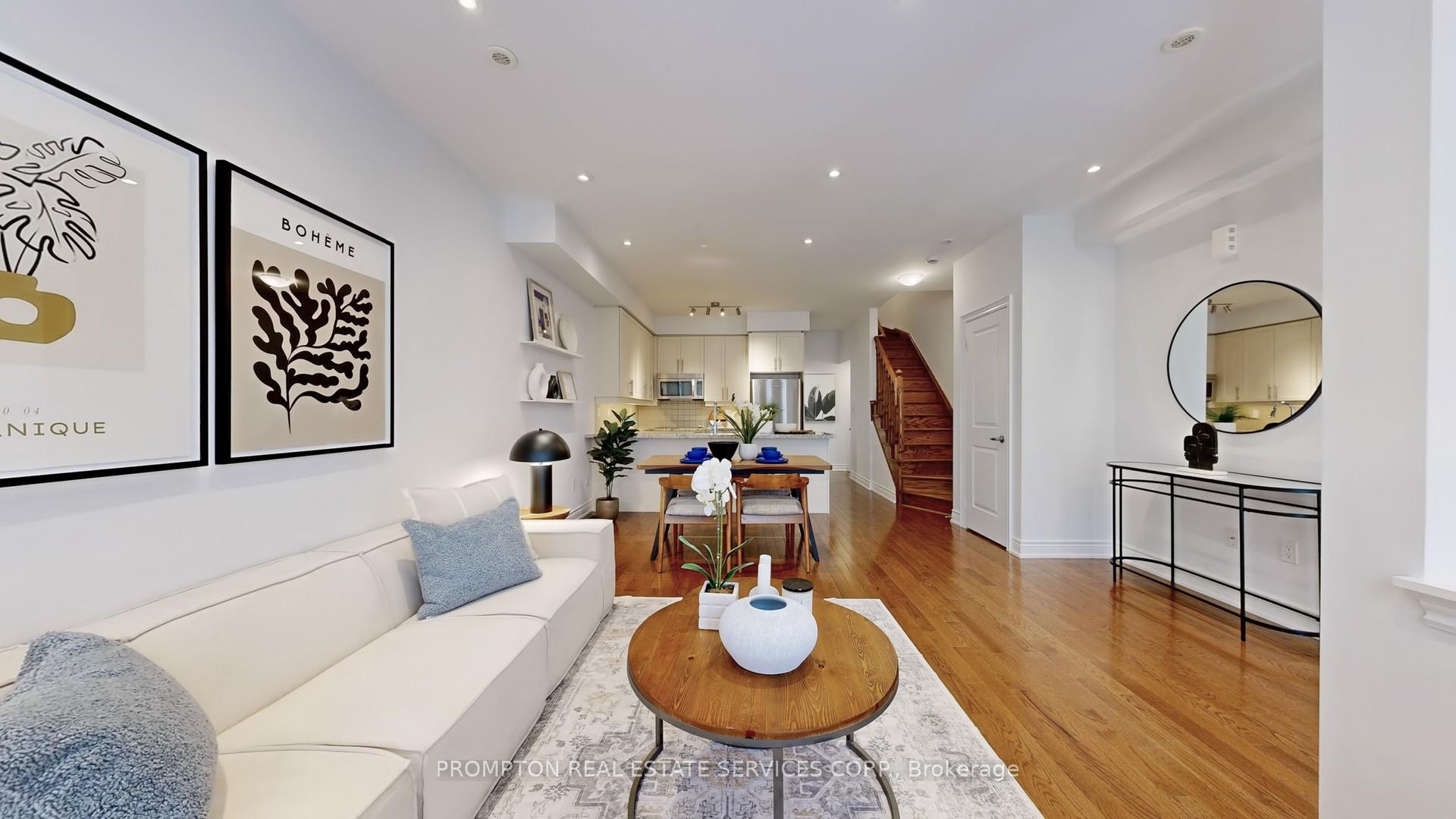 Front of Unit 5, 30 Hargrave Lane