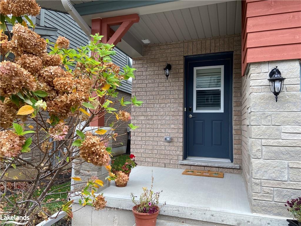 Photo 2 of 44 Conservation Way, Collingwood — HOMEH